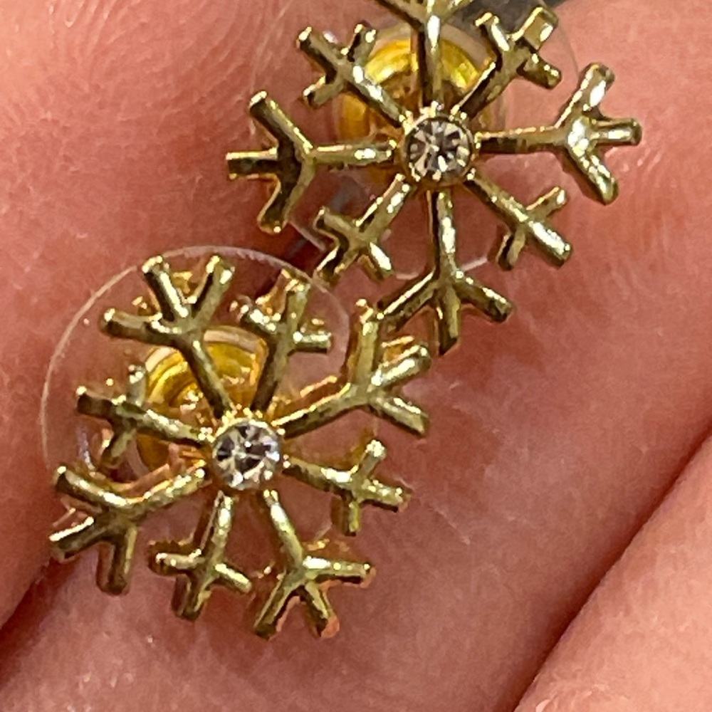 Elegant Gold Snowflake Crystal Earrings